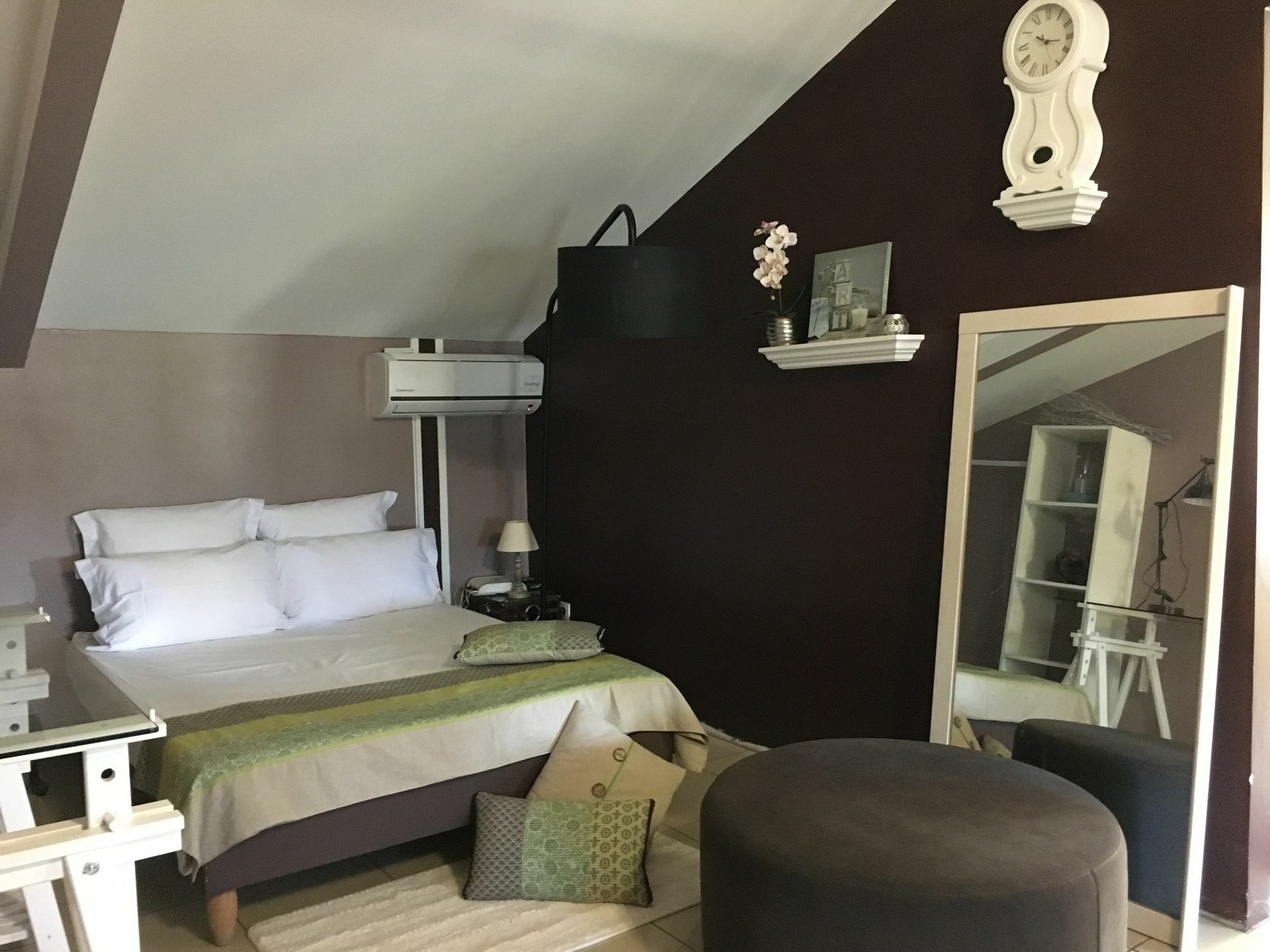 House With 5 Rooms In Etang Sale, With Wonderful Mountain View, Enclos Εξωτερικό φωτογραφία